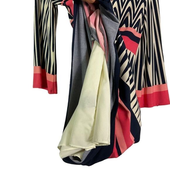 Eliza J Women's Chevron Striped Dress With 3/4 Sleeves & Back Zipper size 4 - Picture 2 of 10